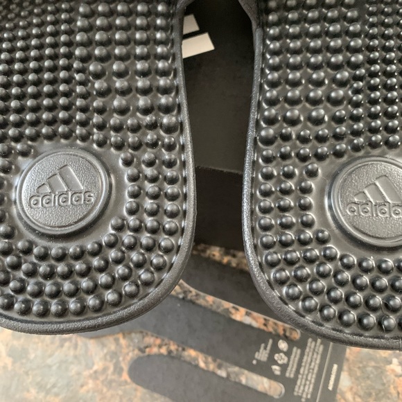 Unisex Adidas Adissage Slides - Picture 2 of 5